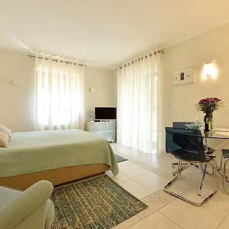Apartment Maniva Котор Екстер'єр фото