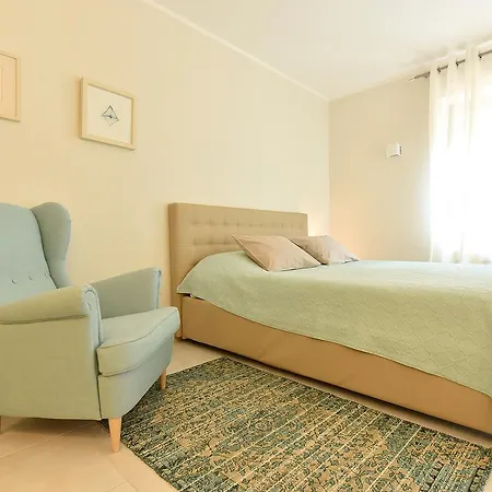 Apartment Maniva Котор Екстер'єр фото